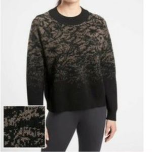 NWT Athleta Women Jacquard Crew Sweater